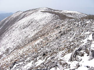 雪景色の西南尾根。