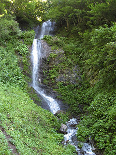五銚子の滝。