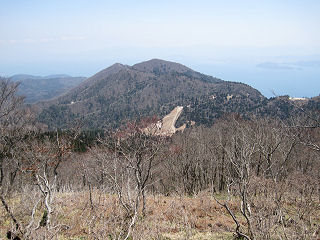 コヤマノ岳より釈迦岳方面を望む。