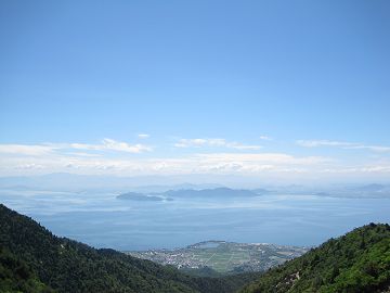 北比良峠から琵琶湖を望む