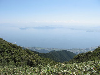 縦走路から琵琶湖を望む。