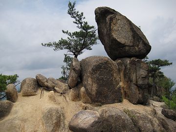分岐（T2）の特徴的な岩